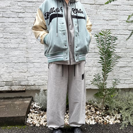 B&C Circle Logo Embroidered Sweat Hood-Jacket 【Gray】