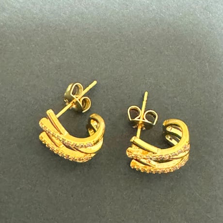 ダブル クロス ピアス