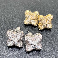 ジルコニアの四つ葉ピアス