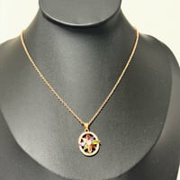 マルチカラーのネックレス サークルタイプ