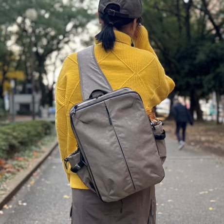 【旧モデル】ATTIV 14インチが入る6層構造！15の収納と秘密の拡張スペース！多機能スリングバッグ