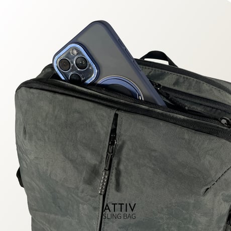 ATTIV 14インチが入る6層構造！15の収納と秘密の拡張スペース！多機能スリングバッグ