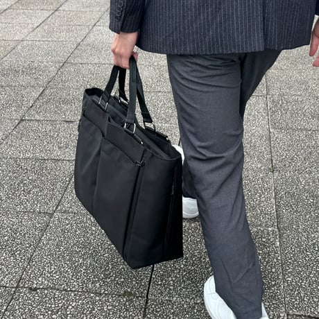 TANT16 スマホも書類も探さない！大容量なのに驚きの持ちやすさ！多機能3WAYトートバッグ