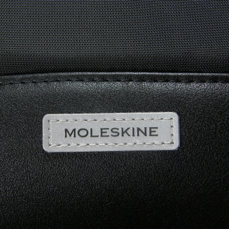 MOLESKINE ／ モレスキン　15インチ PC収納 軽量 ビジネスリュック メトロ バックパック ブラック ｜ オールシーズン　（No.370971）
