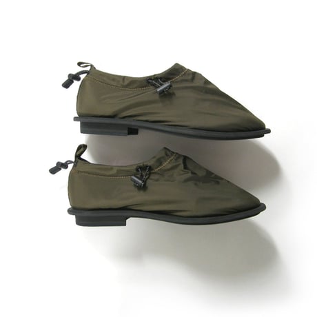 Hender Scheme ／ エンダースキーマ　schlaf pumps 3レイヤー ナイロン スリッポン シューズ 日本製 靴 カーキ ｜ オールシーズン　（No.343688）