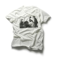 COUTURE D'ADAM × Sam Haskins ／ クチュールドアダム × サム・ハスキンス　Tシャツ ｜ オールシーズン　（No.360580）