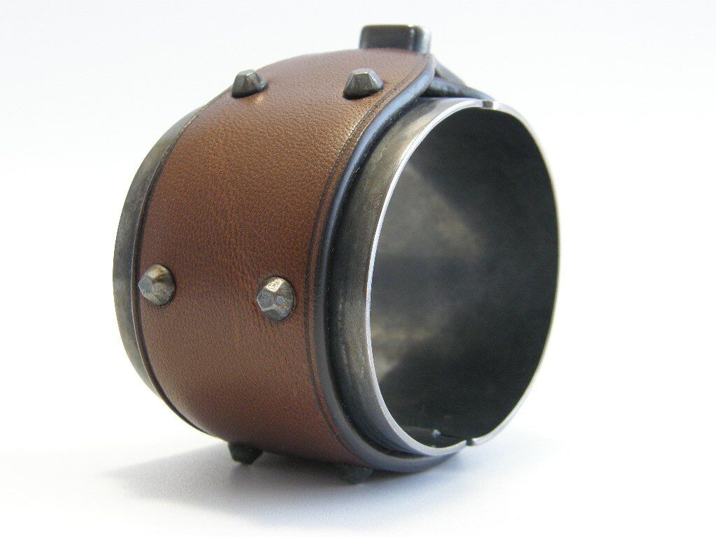 BOTTEGA VENETA ／ ボッテガ ヴェネタ バングル イタリア製 Ag925