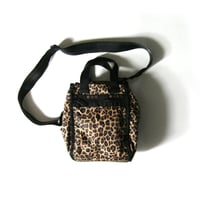 LeSportsac × Franklin Climbing ／ レスポートサック × フランクリンクライミング　大容量 2WAY ショルダーバッグ ハンドバッグ レオパード ｜ オールシーズン
