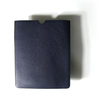 JEANPAULKNOTT ／ ジャンポールノット　A5サイズ iPad タブレット ケース カーフレザー グレイン エンボス ネイビー ｜ オールシーズン　（No.280365）