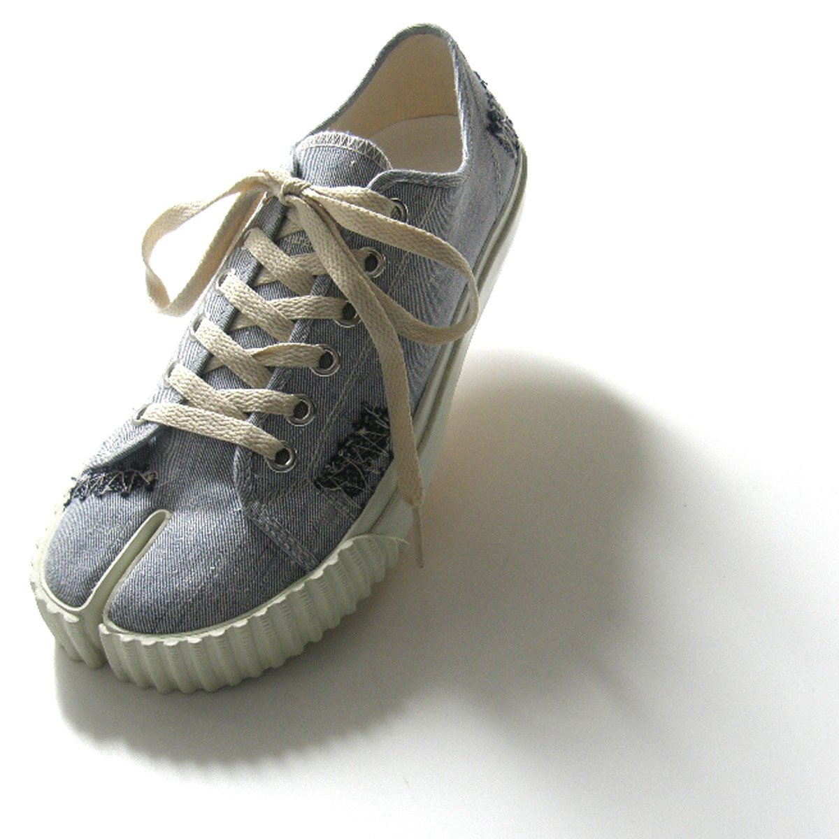 箱付き 美品 Maison Margiela tabi canvas スニーカー fit=scale-down,w=1200