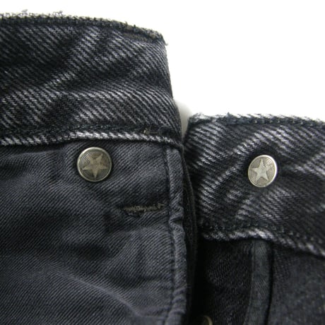 GOLDEN GOOSE DELUXE BRAND ／ ゴールデングース　デニムパンツ イタリア製 クラッシュデニム ダメージ加工 ジーンズ ジーパン ブラックデニム ｜ オールシーズン