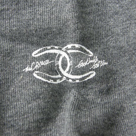 CRIMIE / クライミー　ポケット スウェット SMALL LOGO CREW NECK SWEAT トレーナー プルオーバー ジップポケット クルーネック ロゴ グラフィック チャコール グレー