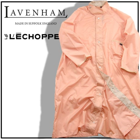 LAVENHAM × L'ECHOPPE / ラベンハム レショップ　コート イギリス製 イギリス軍 ガスケープ オーバーシルエット 軽量 ポリエステル 首元フラップ 背負える ピンク