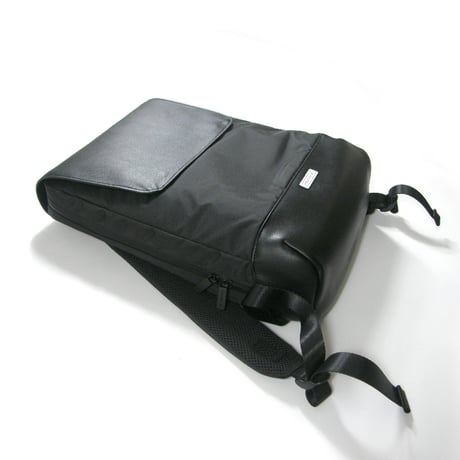MOLESKINE ／ モレスキン　15インチ PC収納 軽量 ビジネスリュック メトロ スリム バックパック ブラック ｜ オールシーズン　（No.370981）