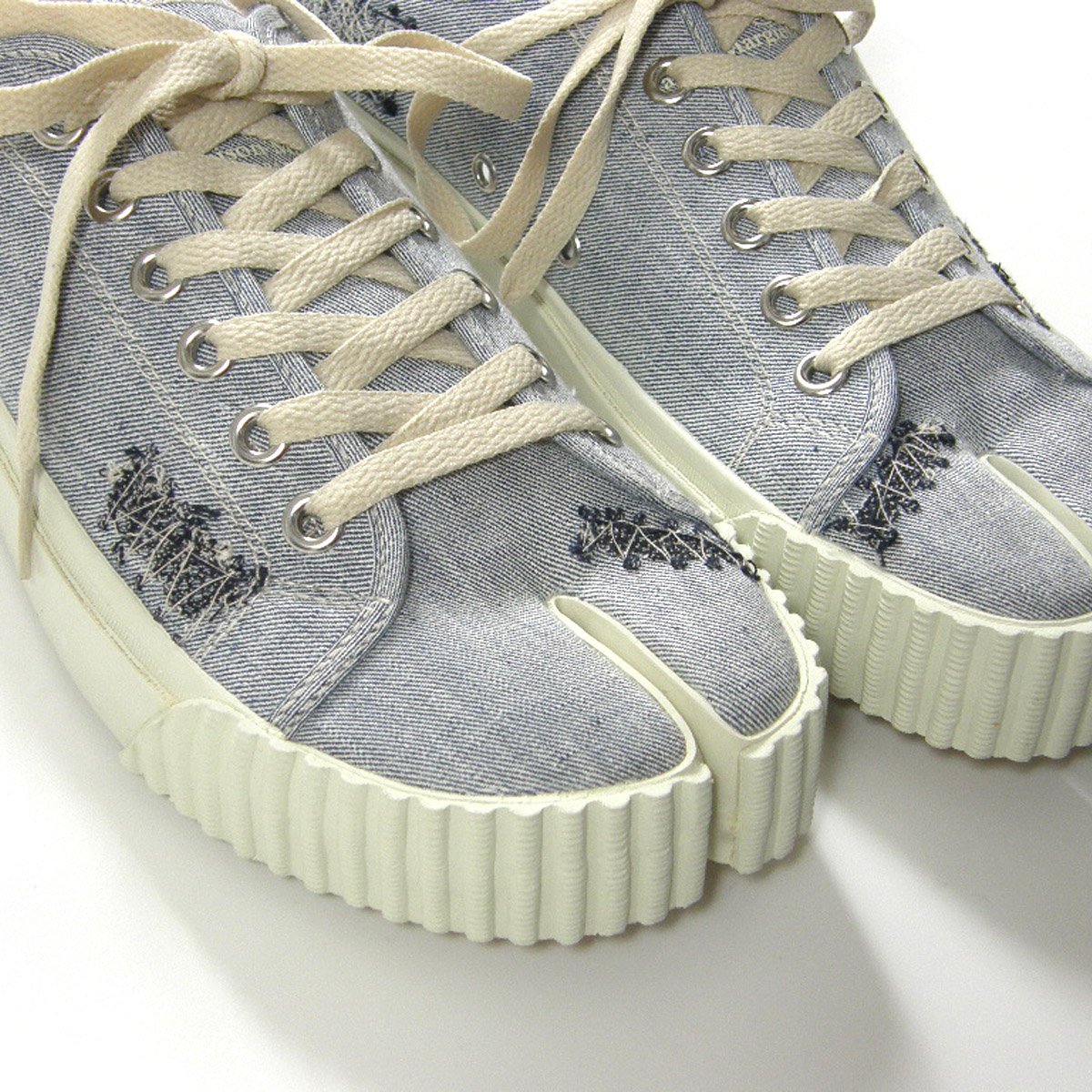 Maison Margiela ／ メゾンマルジェラ タビ スニーカー Tabi Canvas