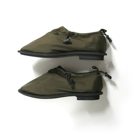 Hender Scheme ／ エンダースキーマ　schlaf pumps 3レイヤー ナイロン スリッポン シューズ 日本製 靴 カーキ ｜ オールシーズン　（No.343688）