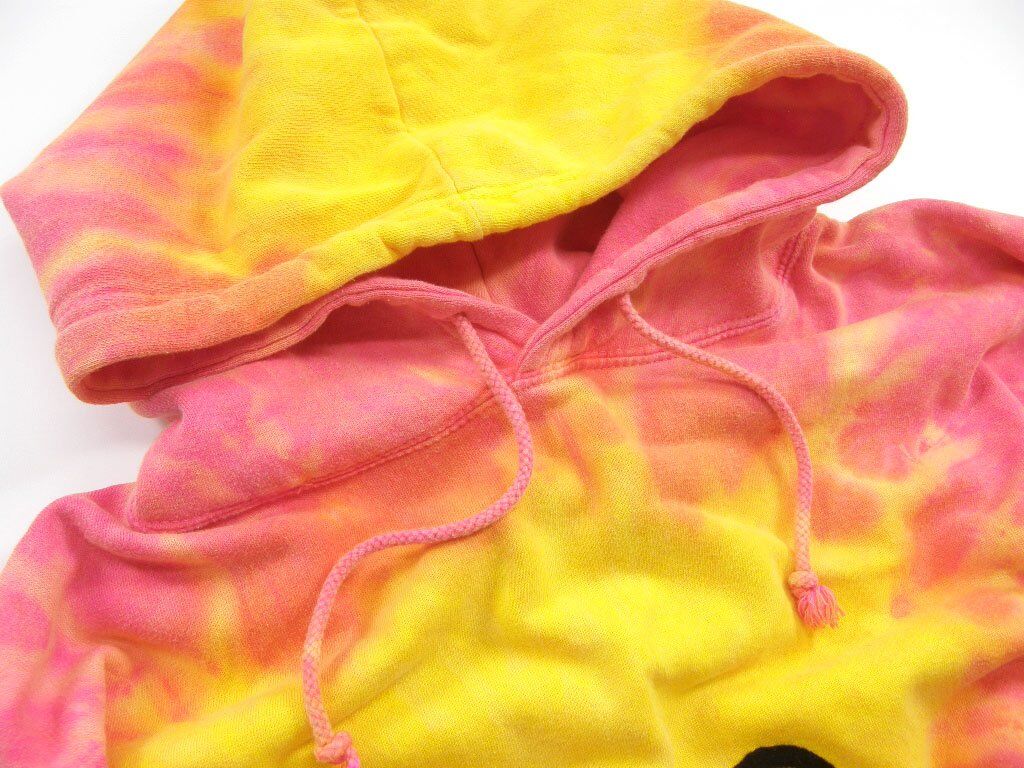 A LOVE MOVEMENT / アラブムーブメント タイダイ フーディー アメリカ 