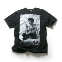 DAMN × Larry Clark × Sourcream ／ ラリークラーク　TULSA フォト Tシャツ ブラック ｜ オールシーズン
