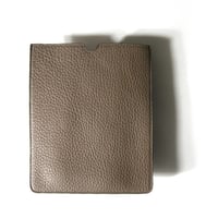 JEANPAULKNOTT ／ ジャンポールノット　A5サイズ iPad タブレット ケース カーフレザー グレイン エンボス グレーベージュ ｜ オールシーズン　（No.280366）