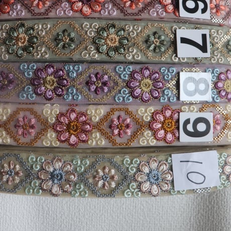 インド刺繍リボン　1ロール