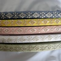 インド刺繍リボン　1ロール
