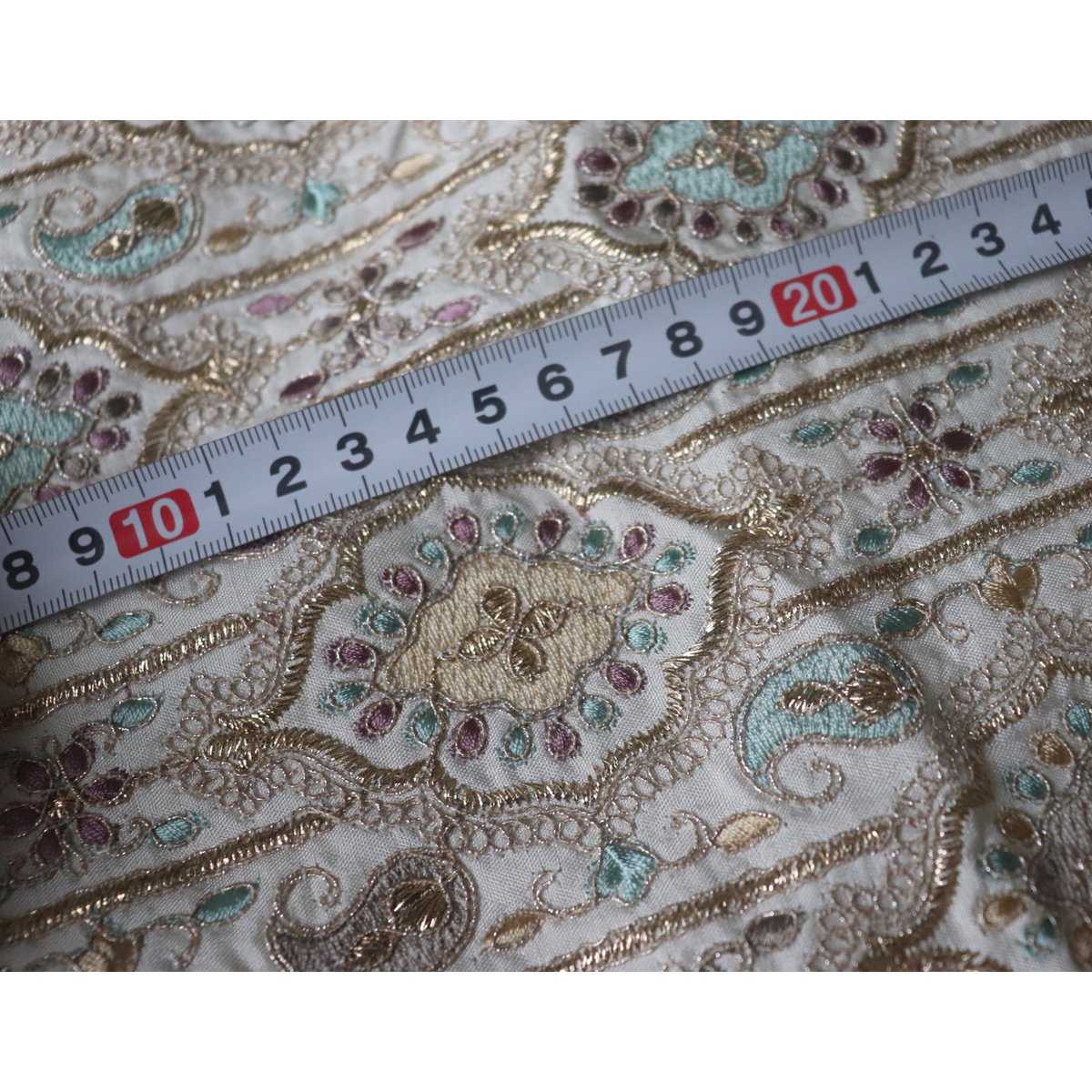 カット済】インド刺繍生地 | インド刺繍リボン arinco ribbon