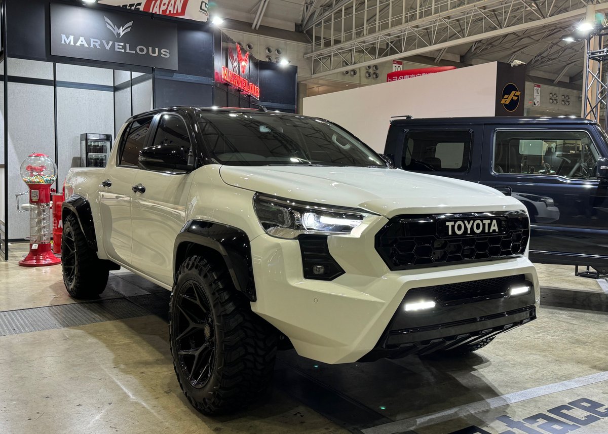 TOYOTA HILUX】 MC後期(2020/08-)MARVELOUS T-FACEタコ