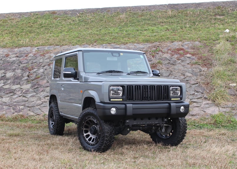 スズキ SJ410 ジムニー KATANA 純正角目グリル ガンメタ色 スズキ SJ410 ジムニー KATANA 純正角目グリル ガンメタ色