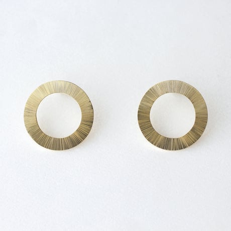 medallion wa-en post earrings brass M　　　Gacha atelier７