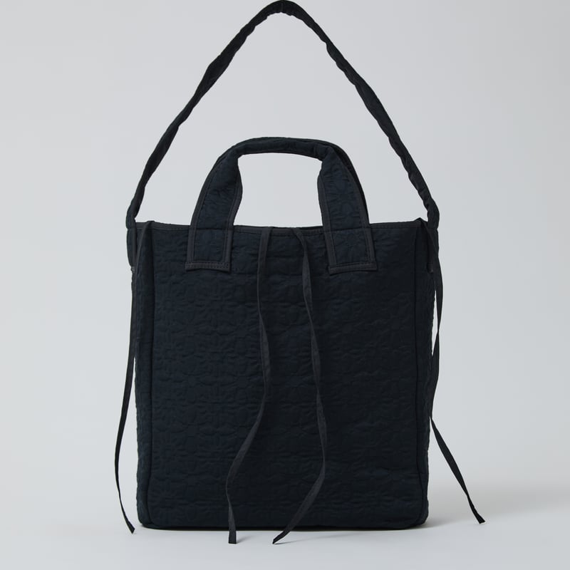 Reversi -Jacquad & quilting Bag- Black | elu Reversi -Jacquad & quilting Bag- Black | elu