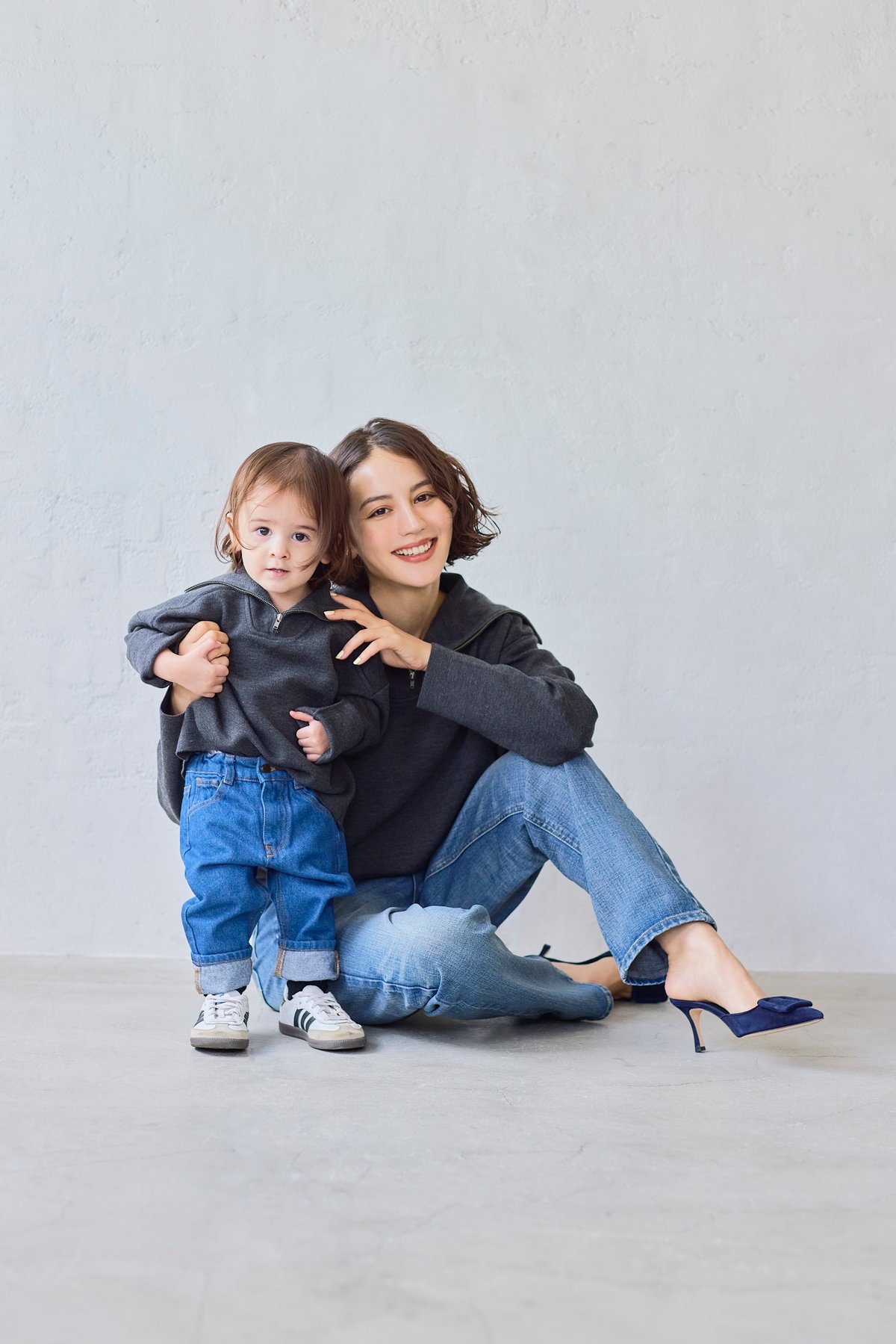 Alex zip up washable knit- Charcoal/ / Black | elu