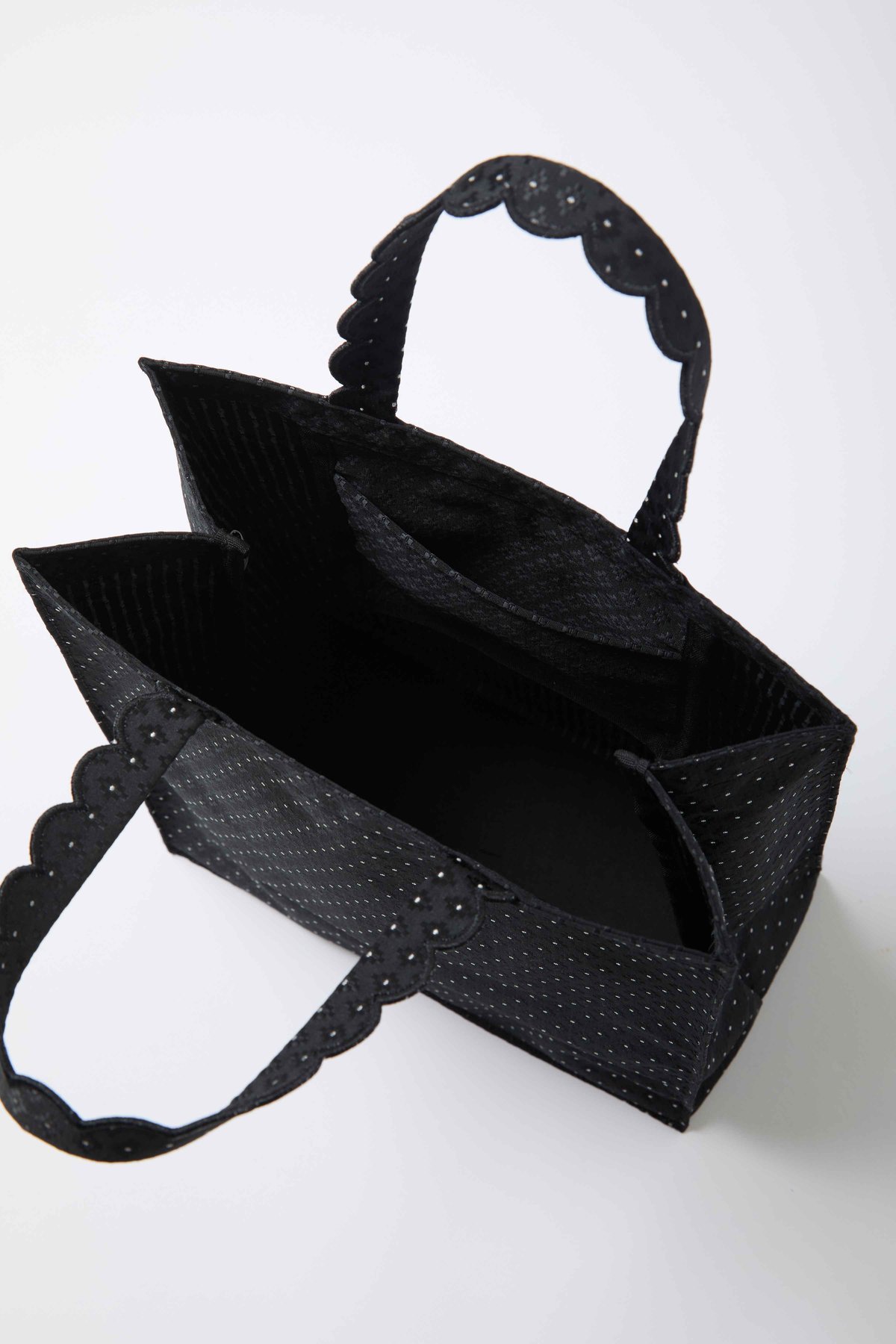 Fleur tote （square small） Flower dot Black | elu