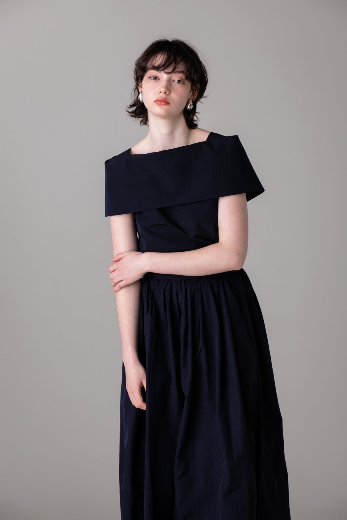 値下げ中　新品　タグ付き　オーロラブラウス　summer navy　elu Aurora blouse summer -navy- | elu