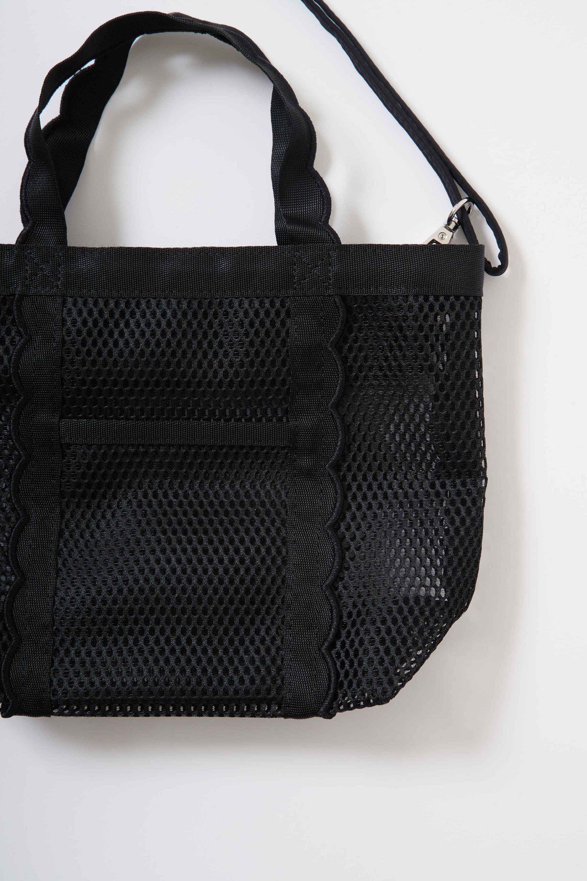 elu. エル Fleur tote portable メッシュバッグ 黒 Fleur tote portable bag-MESH-Black | elu