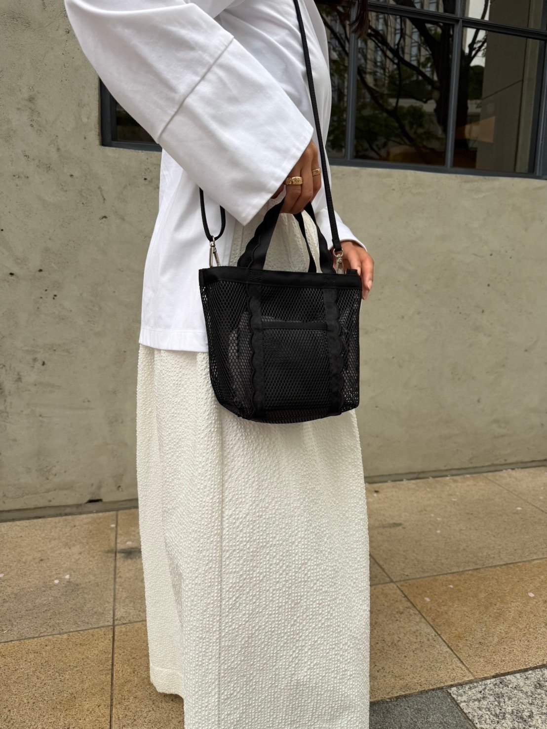 Fleur tote portable bag-MESH-Black | elu