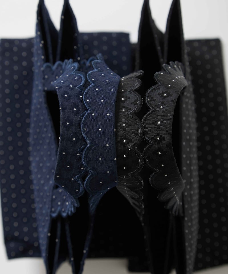 Fleur tote （square small） Flower dot Navy | elu