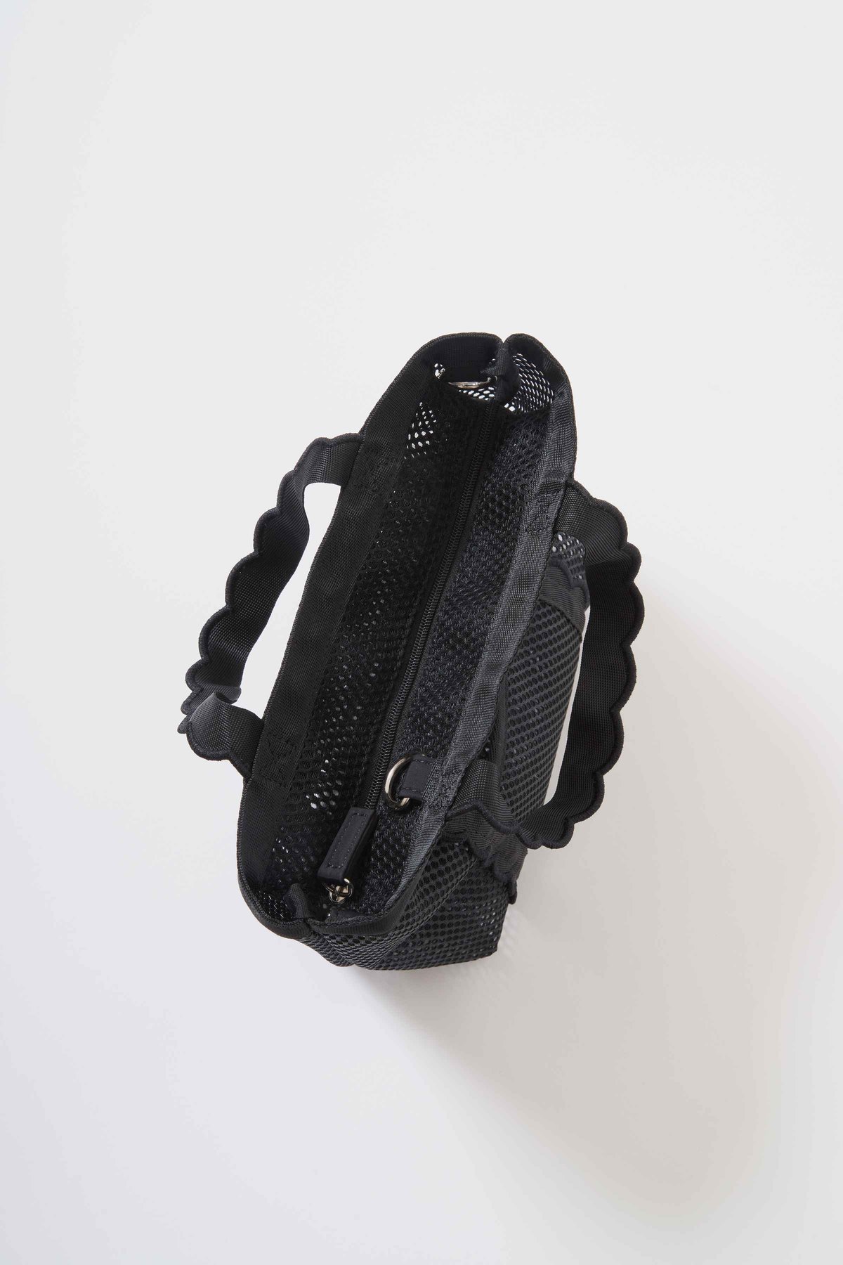 elu.フルールメッシュトートFleurtote portablebagMESH Fleur tote portable bag-MESH-Black | elu