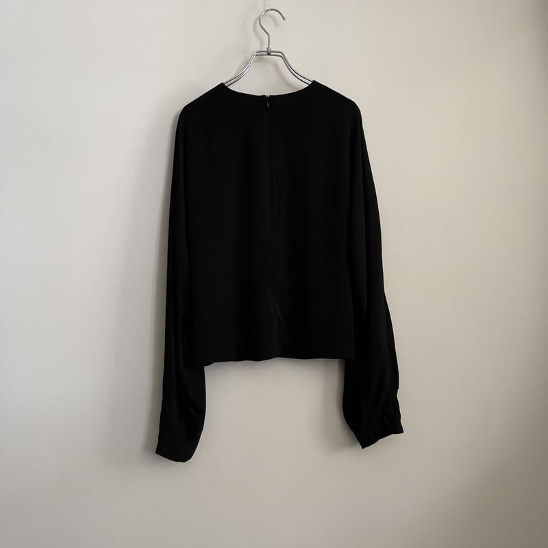 R＆D オールドマンズテーラー ブラックプルオーバーブラウス | 木テーブル 