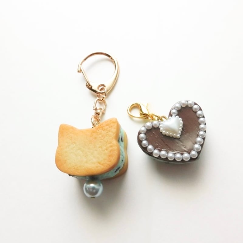 ねこねこチョコミントアイスサンドクッキーのキーホルダー | Sweet Cats