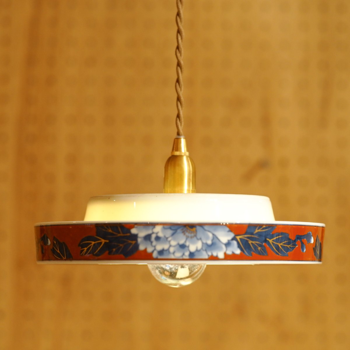 秀峰 円形 灰皿 オレンジ 花柄 有田焼 【公式通販】