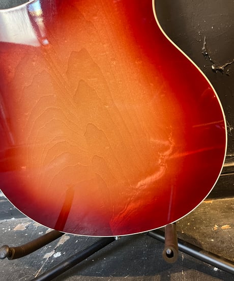 Rickenbacker 330-12