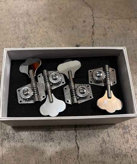 【未使用中古】　Schaller BM CH 　L2+R2 ベース用ペグ