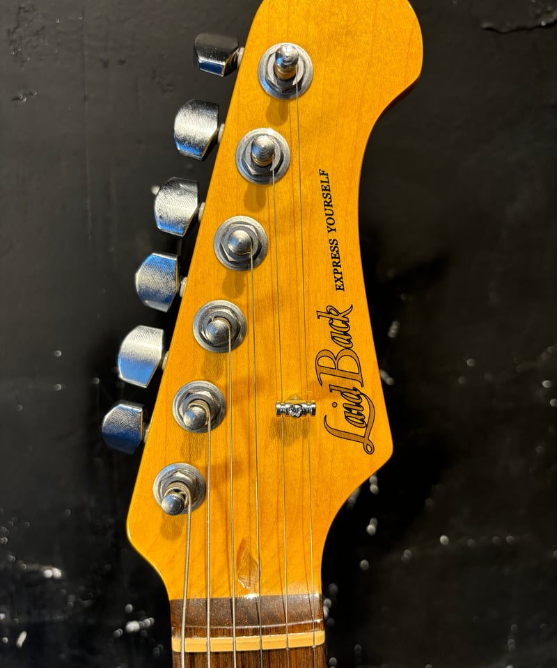 【美品！】Laid Back ST-300 カバー付き　エレキギター 美品！】Laid Back ST-300 カバー付き エレキギター 美品
