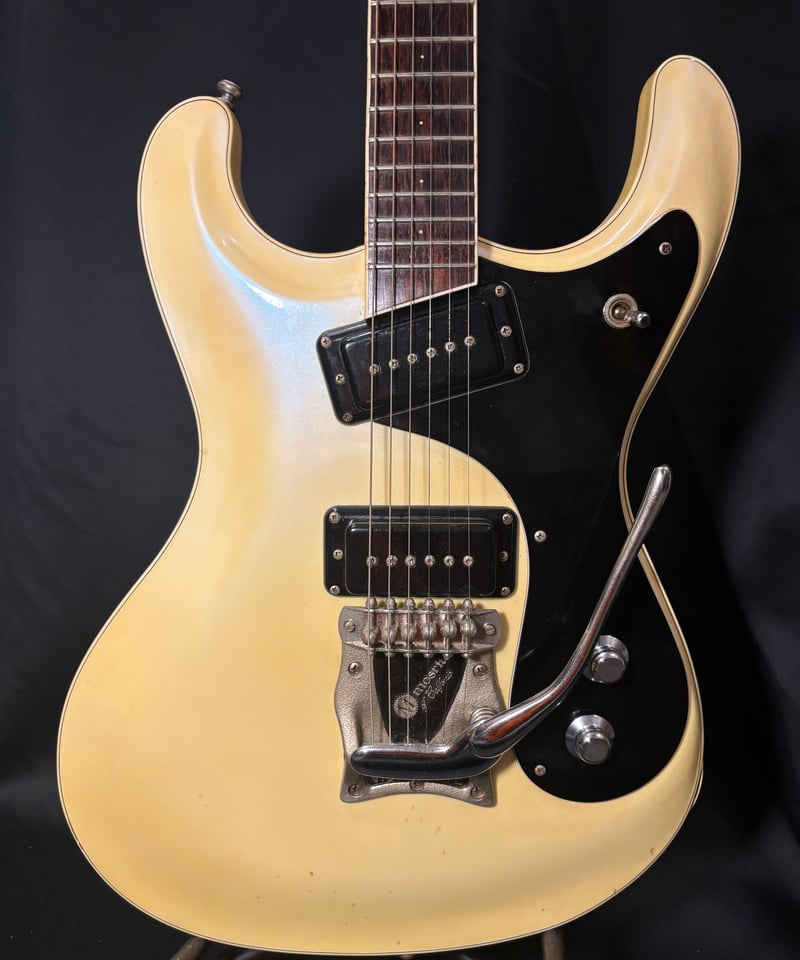 Mosrite The Ventures Model 黒雲 モズライト mosrite VENTURES MODEL 特注モデル 黒雲製 モズライト 【 そよら成田