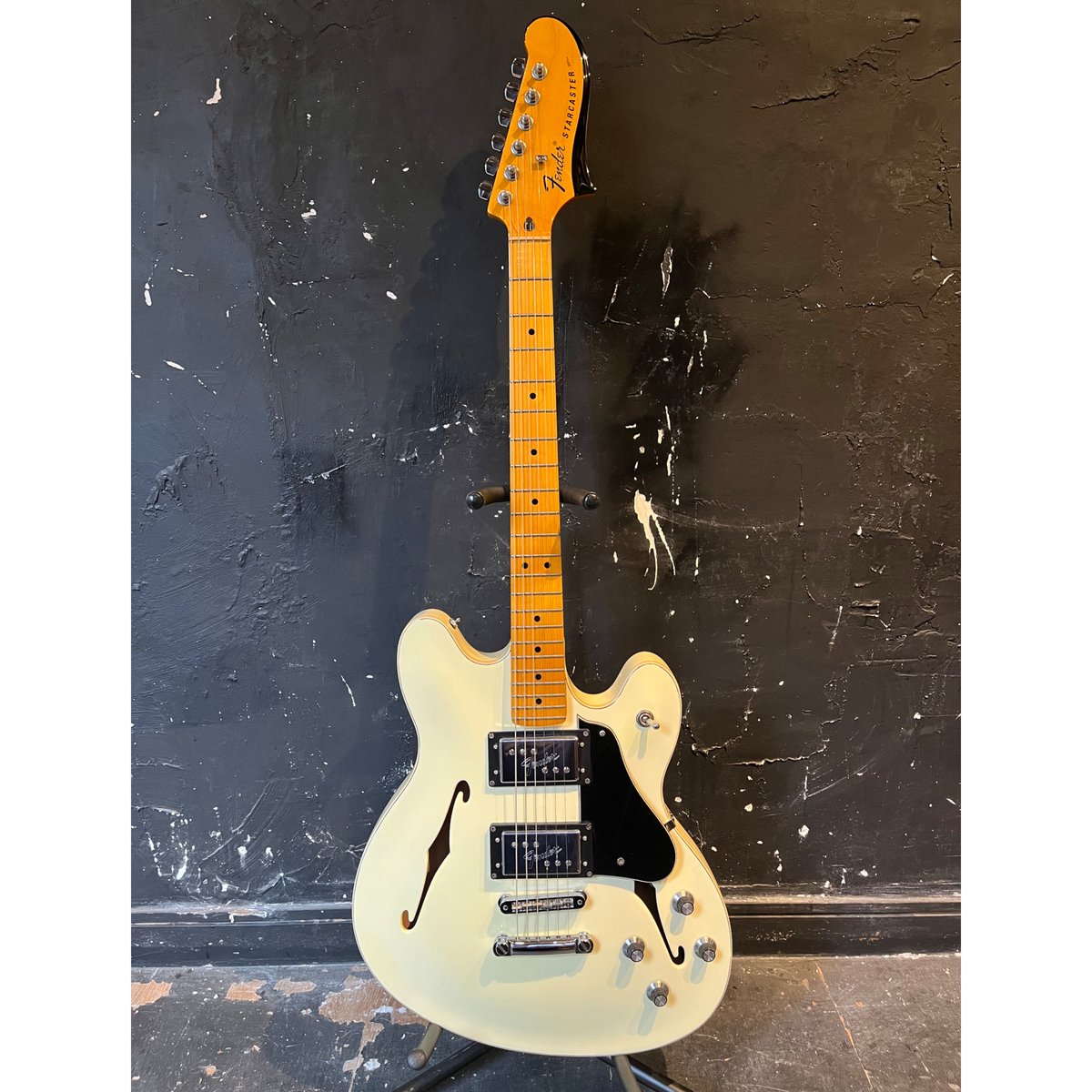 FENDER Modern Player Starcaster