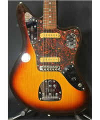 Fender japan Jaguar　ダイナ組み込み期Qシリアル
