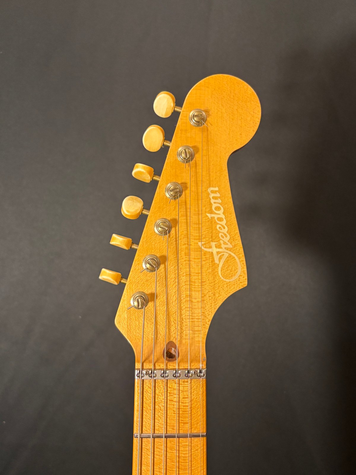 FREEDOM CUSTOM GUITAR RESEARCH ST 2006年製 オーダー品！