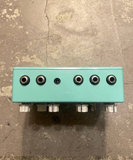 Crazy Tube Circuits White Whale V2 (受注販売)