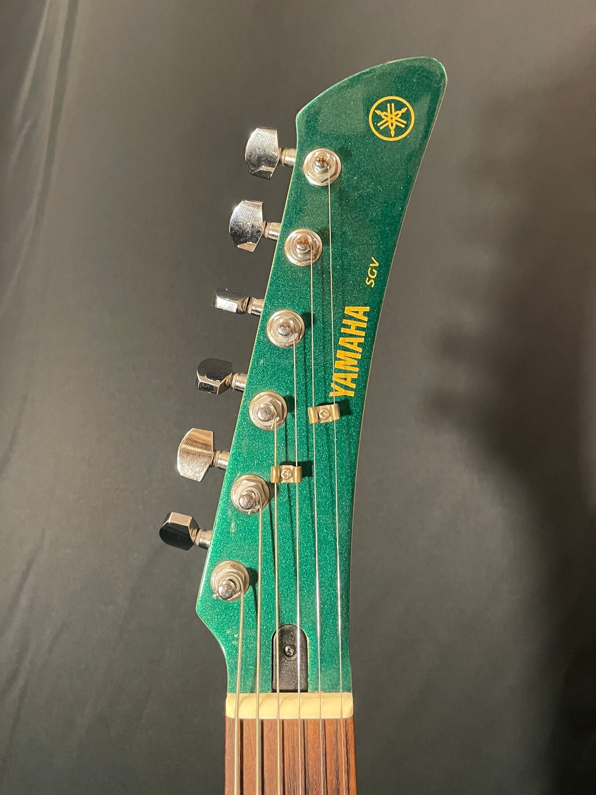 美品 オリジナル ヤマハSGV300 有名ギタリストのサイン入り