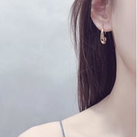 雫ピアス